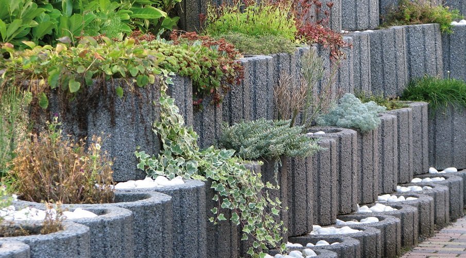 Pflanzsteine setzen und Garten verschönern Kemmler informiert